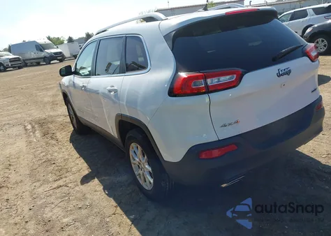 2015 Jeep Cherokee Latitude z USA, uszkodzony, nr VIN 1C4PJMCS1FW610169
